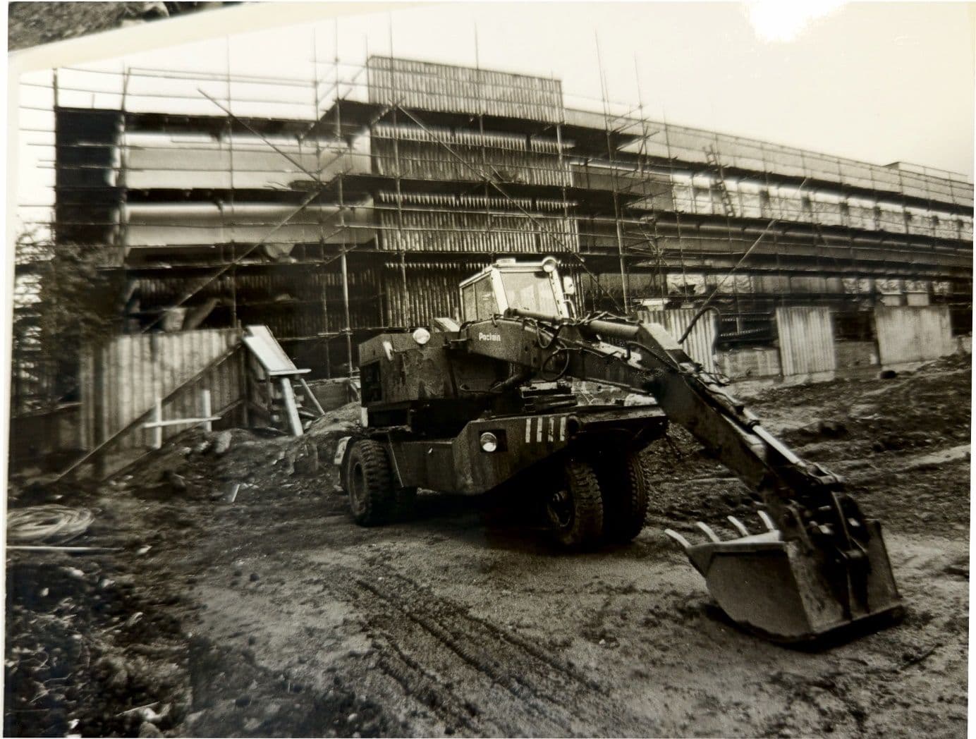 Budování KD Ostrov